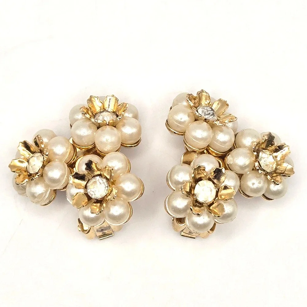 Coro vintage clip